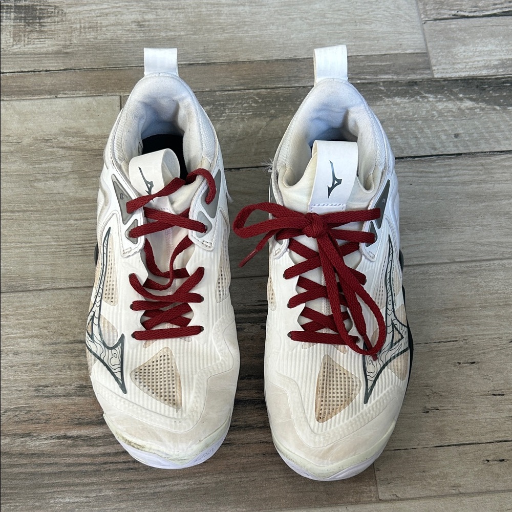 Mizuno wave momentum volleyball shoes size 8